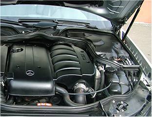 汽車制造行業(yè)